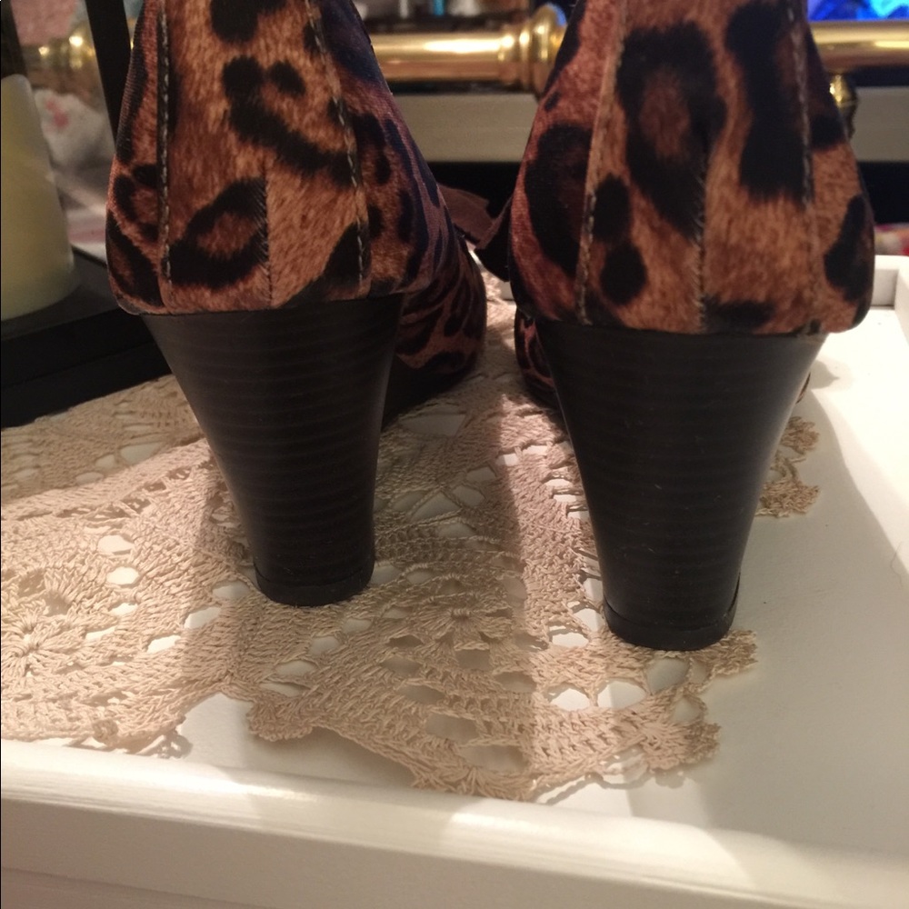 Woman’s wedge leopard print - Picture 2 of 5
